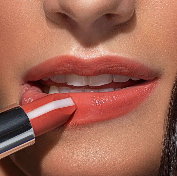 Artdeco Hydra Care Lipstick  Barra de labios nutritiva y color suave